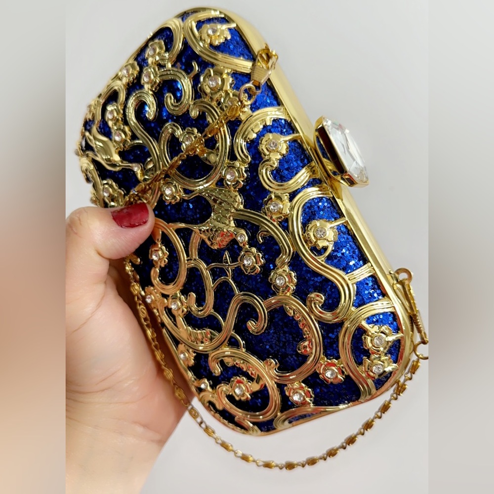 NWOT LUXURY Fawziya Jewel Bird Clutch.. UNIQUE..SOLD OUT, 7.5” x 5” ✅ - Picture 3 of 7